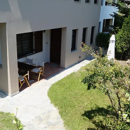 Luxury Fakis Apartamento