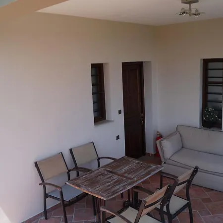 Luxury Fakis Apartamento